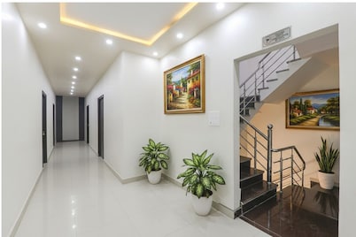 FabHotel US Inn