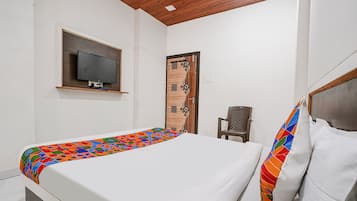Egyptian cotton sheets, premium bedding, in-room safe, free WiFi