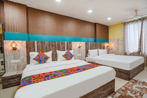 Family Room, 1 King Bed | Egyptian cotton sheets, premium bedding, in-room safe, free WiFi - Fabhotel Rs Residency (Varanasi)