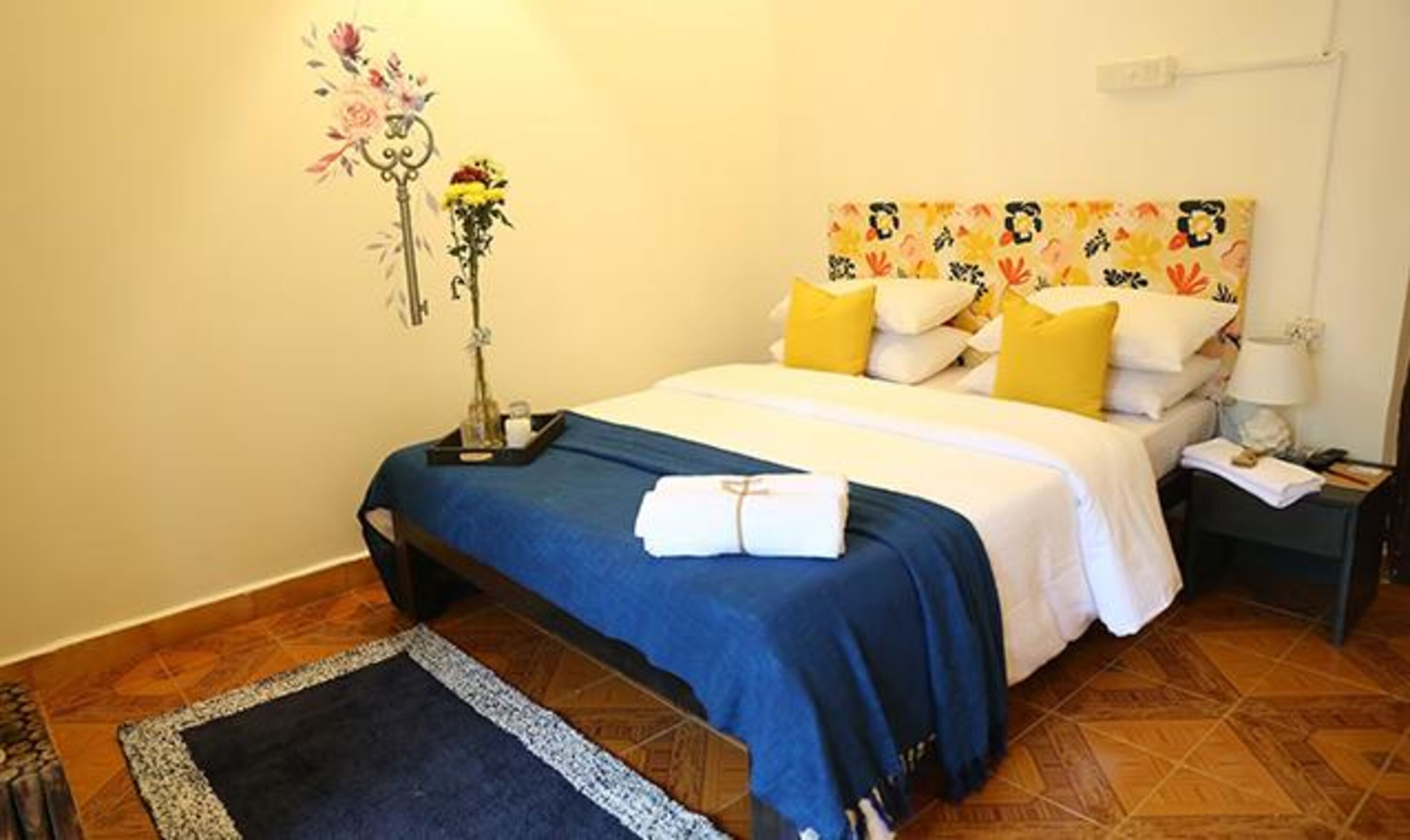 Egyptian cotton sheets, premium bedding, in-room safe, free WiFi