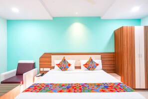 Egyptian cotton sheets, premium bedding, in-room safe, free WiFi - Fabhotel Prime Syn Grand (Hyderabad)