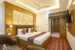 Egyptian cotton sheets, premium bedding, in-room safe, free WiFi - FabHotel Green Lotus Star 17 (New Delhi)