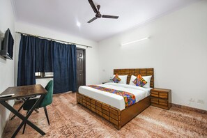 Egyptian cotton sheets, premium bedding, in-room safe, free WiFi - FabHotel Royal Casa (Gurugram)