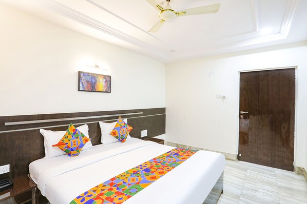 Egyptian cotton sheets, premium bedding, in-room safe, free WiFi - Fabhotel Shirdi Park Inn (Rahata)