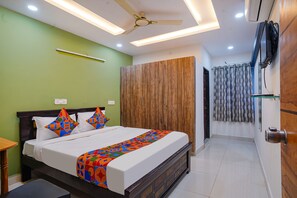 Premium Room | Egyptian cotton sheets, premium bedding, in-room safe, free WiFi - Fabhotel Cozy (Hyderabad)