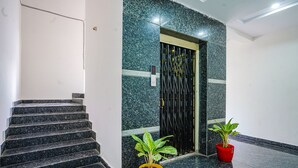 Lobby - Fabhotel Cozy (Hyderabad)