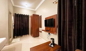 28-inch LCD TV with cable channels - Fabhotel Gateway Suites (Bengaluru)