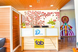Reception - Fabhotel Dreamz Airport Residency (Aluva)