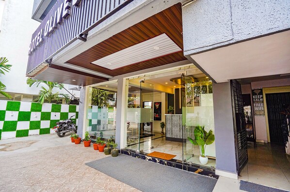 Interior entrance - Fabhotel Olive Stay Inn (Nagpur)
