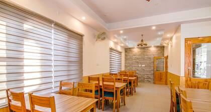 Fabhotel Himalayan Park