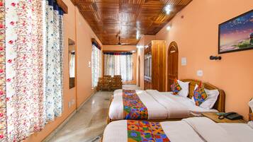 Egyptian cotton sheets, premium bedding, free WiFi, bed sheets