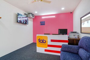 Reception - Fabhotel Q Suites (Hyderabad)