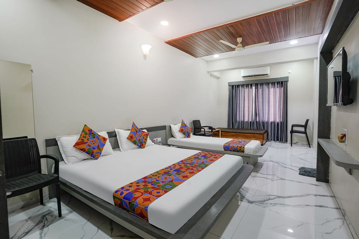 Deluxe Room | Egyptian cotton sheets, premium bedding, in-room safe, free WiFi