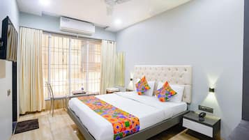 Deluxe Room | Egyptian cotton sheets, premium bedding, in-room safe, free WiFi