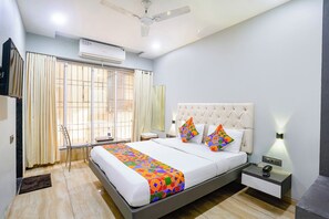 Deluxe Room | Egyptian cotton sheets, premium bedding, in-room safe, free WiFi