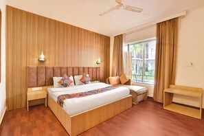Egyptian cotton sheets, premium bedding, in-room safe, free WiFi - FabHotel Morjim Bliss - Nr. Morjim & Ashwem Beach (Morjim)