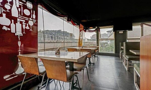 Restaurant - Fabexpress The Trinity Woods (Bengaluru)