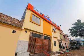 Exterior - Fabexpress Hanuman Ji (Faizabad)