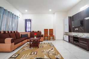 Lobby sitting area - FabHotel All Season's Stays (Ootacamund)