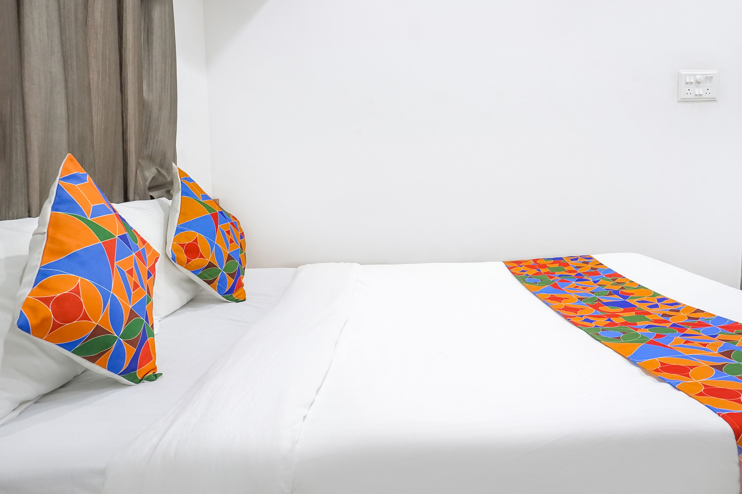 Photo - Fabhotel White House Inn