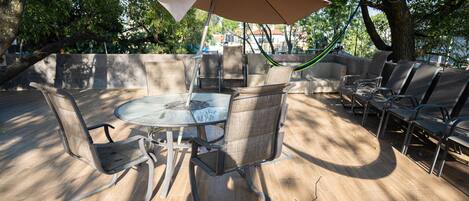 屋外ダイニングエリア