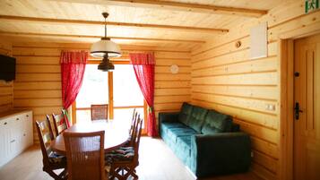 Een smart-tv en een open haard