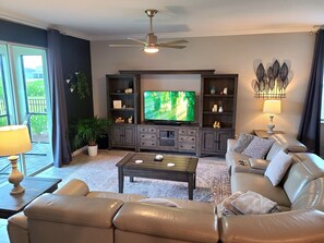 Smart TV, video games, DVD player, books - Come enjoy a Fully Furnished Southwest Florida House in Babcock Ranch! (Punta Gorda)