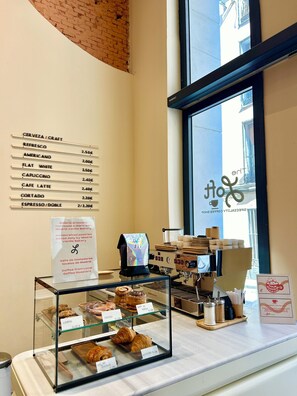 Daily continental breakfast for a fee - The Loft House Madrid (Madrid)