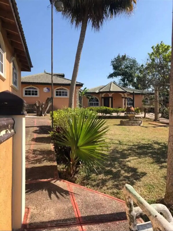 Property grounds - Home away from home
(Mandeville)