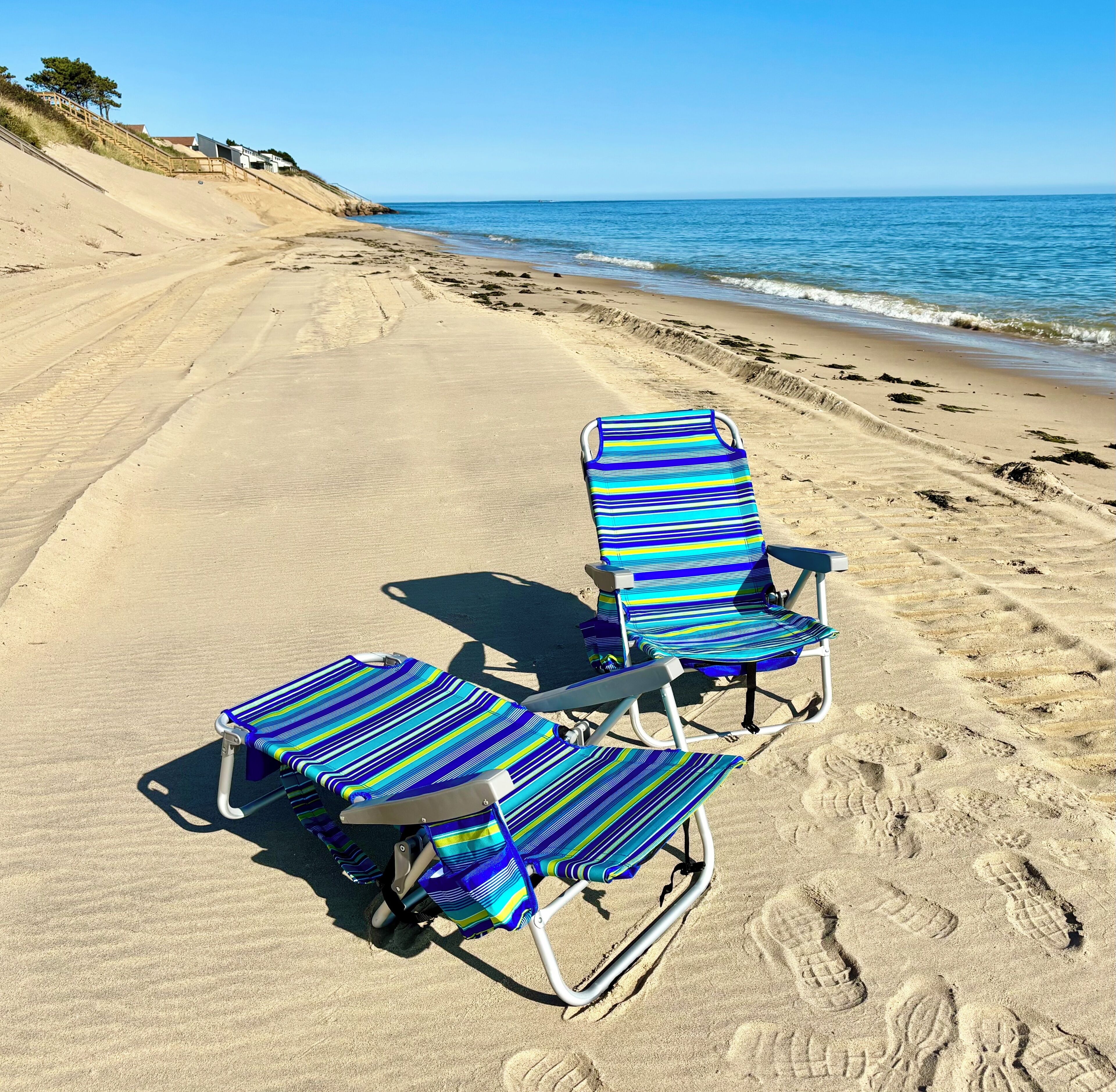Plage à proximité, chaise longue, serviettes de plage