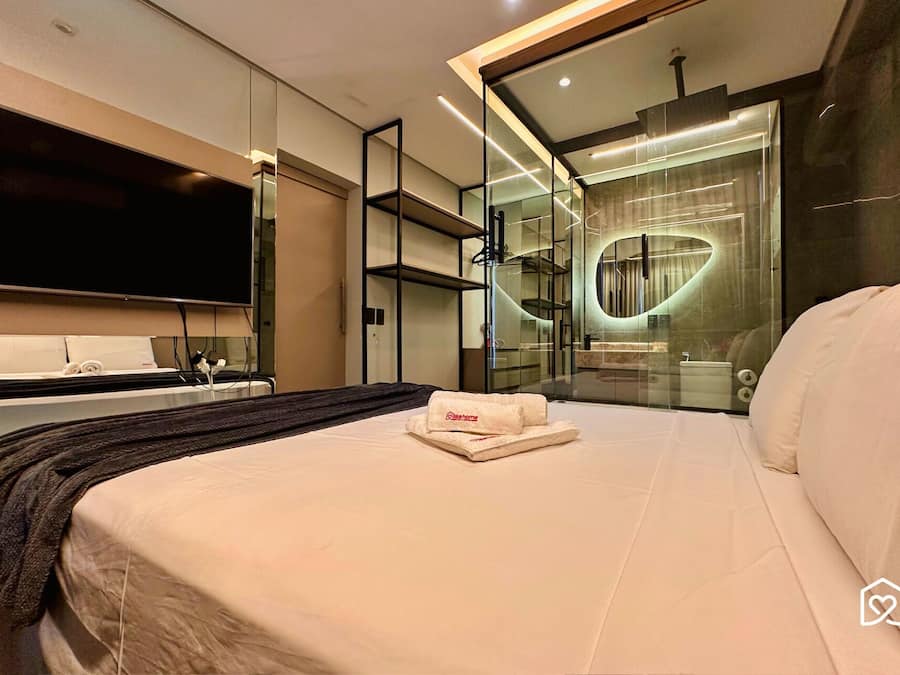 Suite de lujo | Mobiliario individual, wifi gratis, ropa de cama