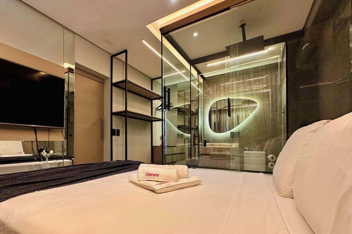 Wifi gratis, muebles diferentes y ropa de cama 