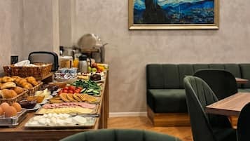 Daily buffet breakfast for a fee