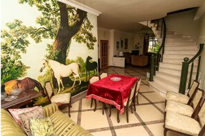 Interior - Bright & Modern 4BD apartment in Yerevan center
(Yerevan)