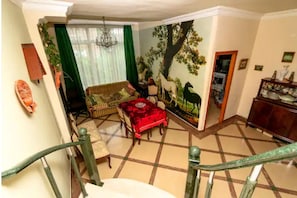 Smart TV, fireplace, DVD player - Bright & Modern 4BD apartment in Yerevan center
(Yerevan)