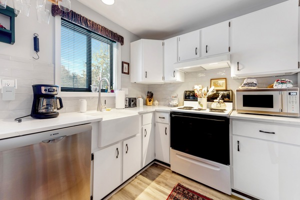 Frigorífic, microones, forn i placa de cuina