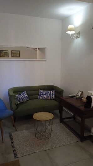 Habitació doble Comfort | Decoració individual i mobiliari individual