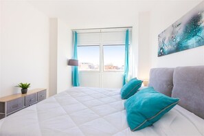 1 bedroom, iron/ironing board, Internet, bed sheets - Laterano View apartment (Rome)