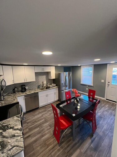 Cozy Gorgeous with a back yard and parking pet friendly on the heart of Waltham 