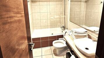 Apartment | Bathroom