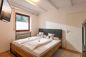3 bedrooms, free WiFi, bed sheets - Ferienhaus Wildbarren (Oberaudorf)
