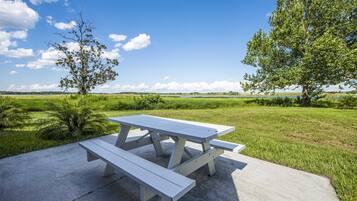 Stúdíóíbúð - gott aðgengi - reykherbergi | 1 svefnherbergi, internet