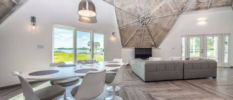 2 bedrooms, Internet