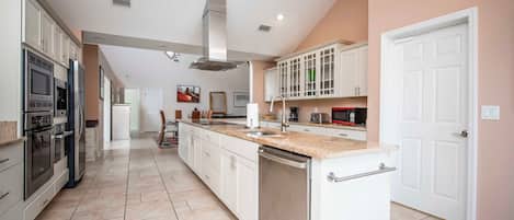 House, Accessible, Smoking | 4 bedrooms, Internet