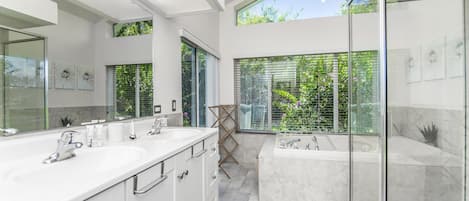 Casa, acessível | 4 quartos, acesso à internet de alta velocidade