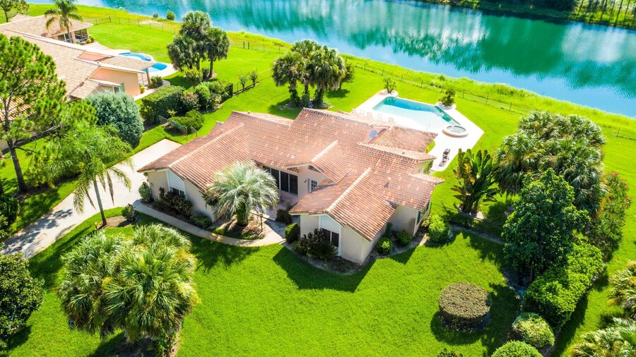 Swiss 61 - Lake Denise