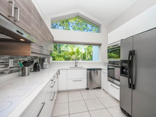 Swiss 66 - Lake Denise