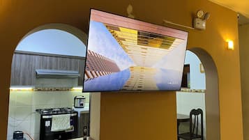 TV connectée de 55 pouces avec chaînes numériques, Netflix