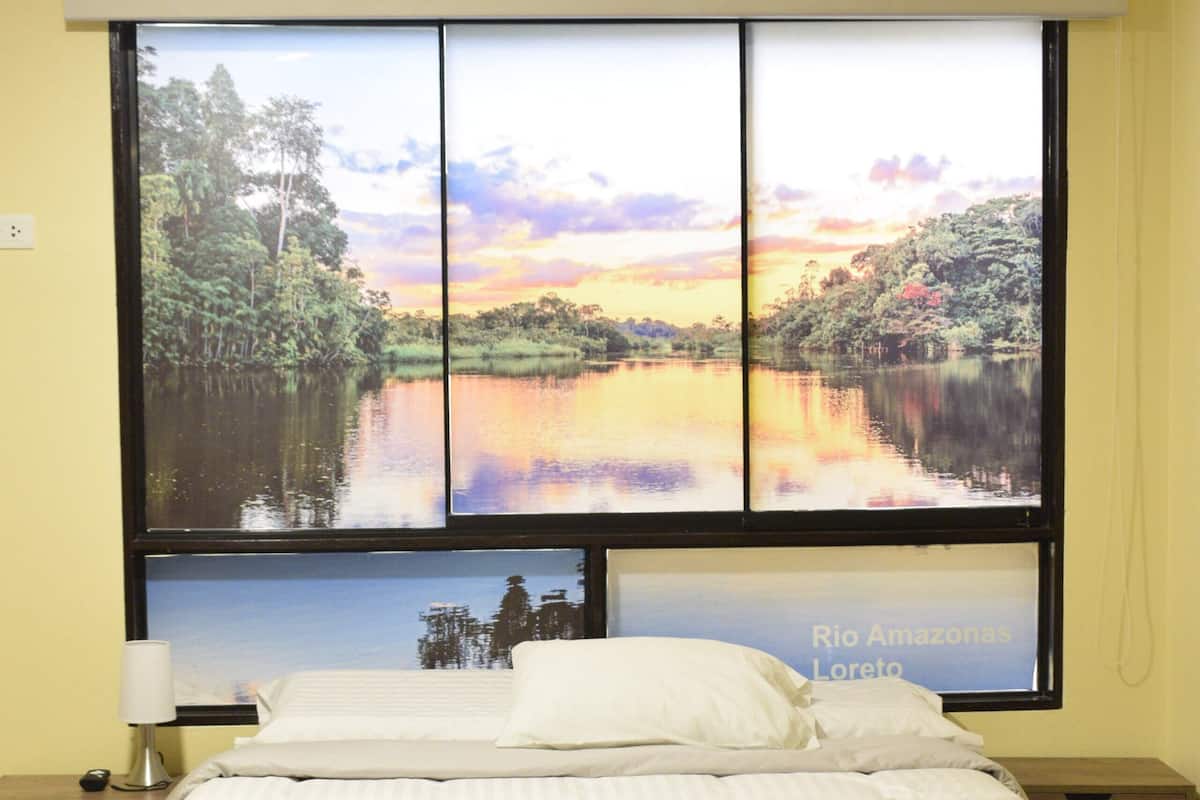Deluxe Studio Suite, Non Smoking, Private Bathroom | Individually furnished, laptop workspace, blackout drapes, soundproofing