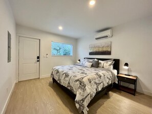 2 chambres, fer et planche à repasser, Wi-Fi gratuit, draps fournis